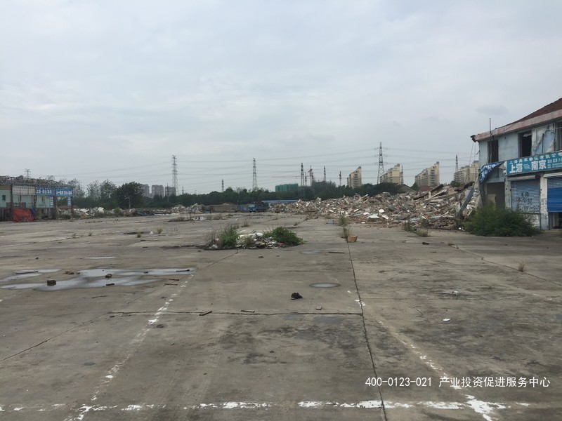 G2171嘉定南翔胜辛路硬化水泥地7亩地出租   厂房5000平米出租