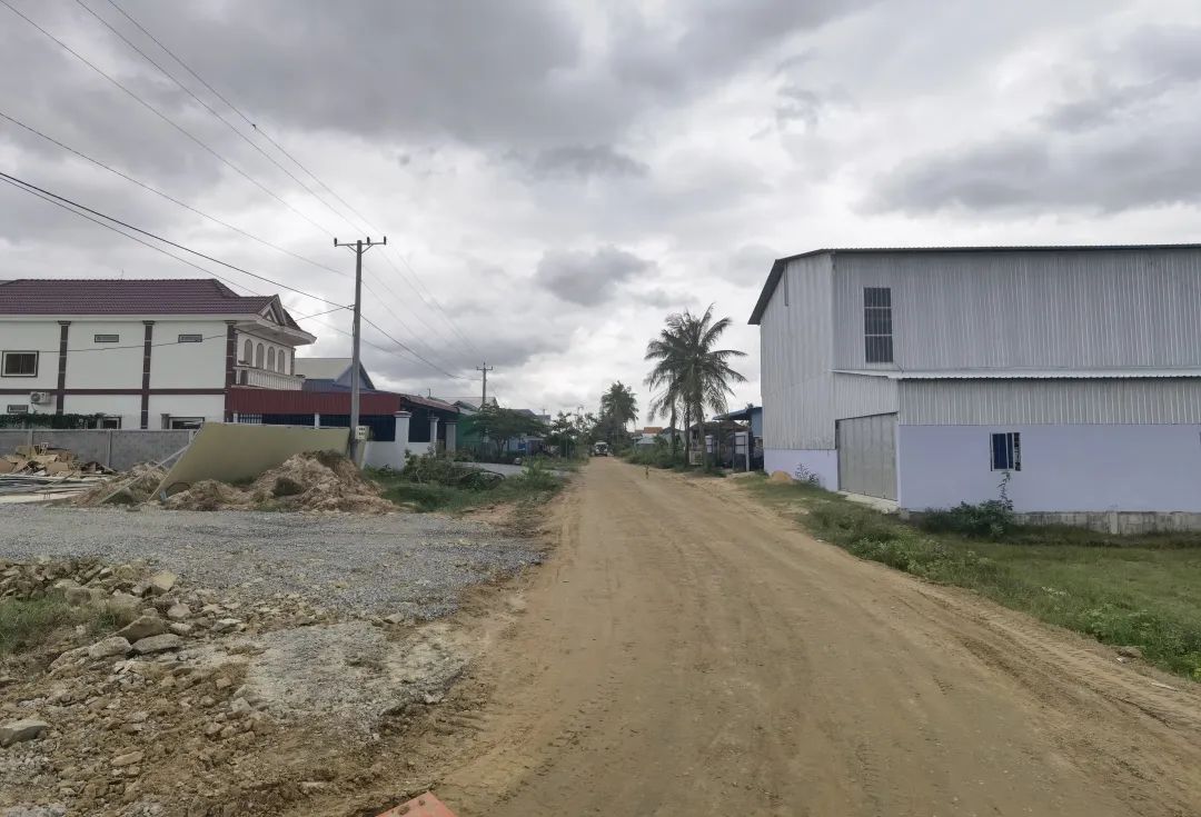 柬埔寨厂房出租 3号路54公里5748平*2栋厂房出租