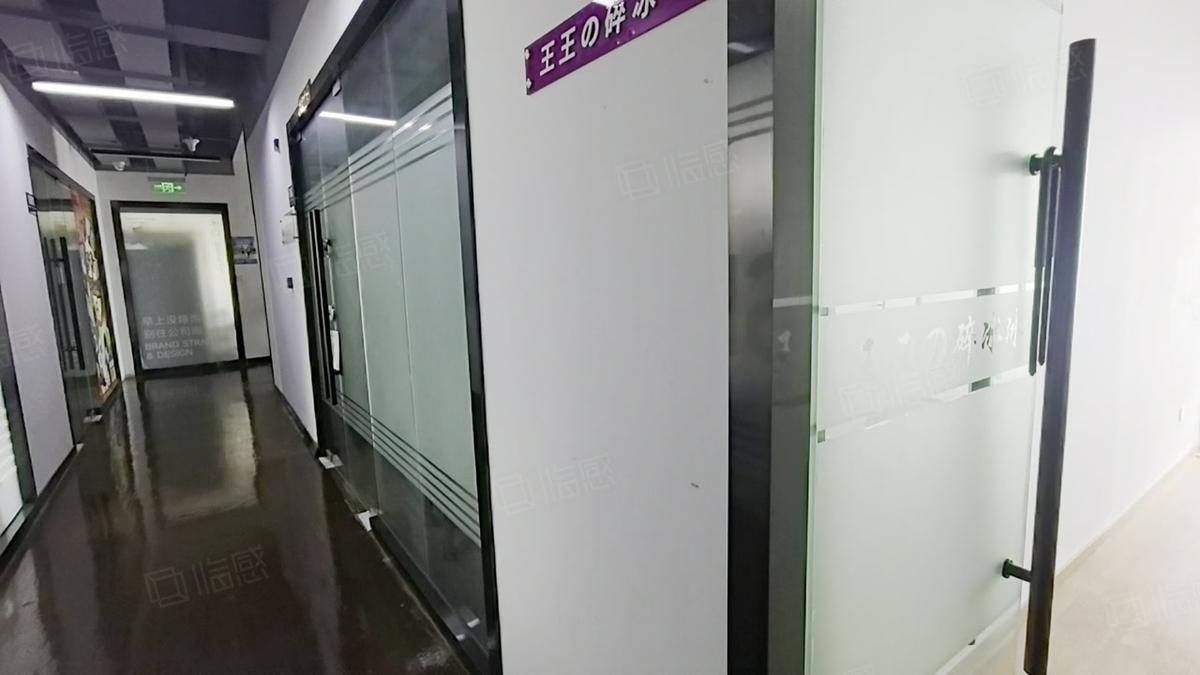 精装53平有家具有空调，颛桥小面积招租，3300元一个月拎包