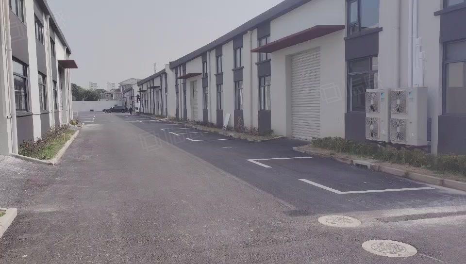 仓库出让，闵行大零号湾 单层小独栋产业园  新材料 研发实验室 和展厅