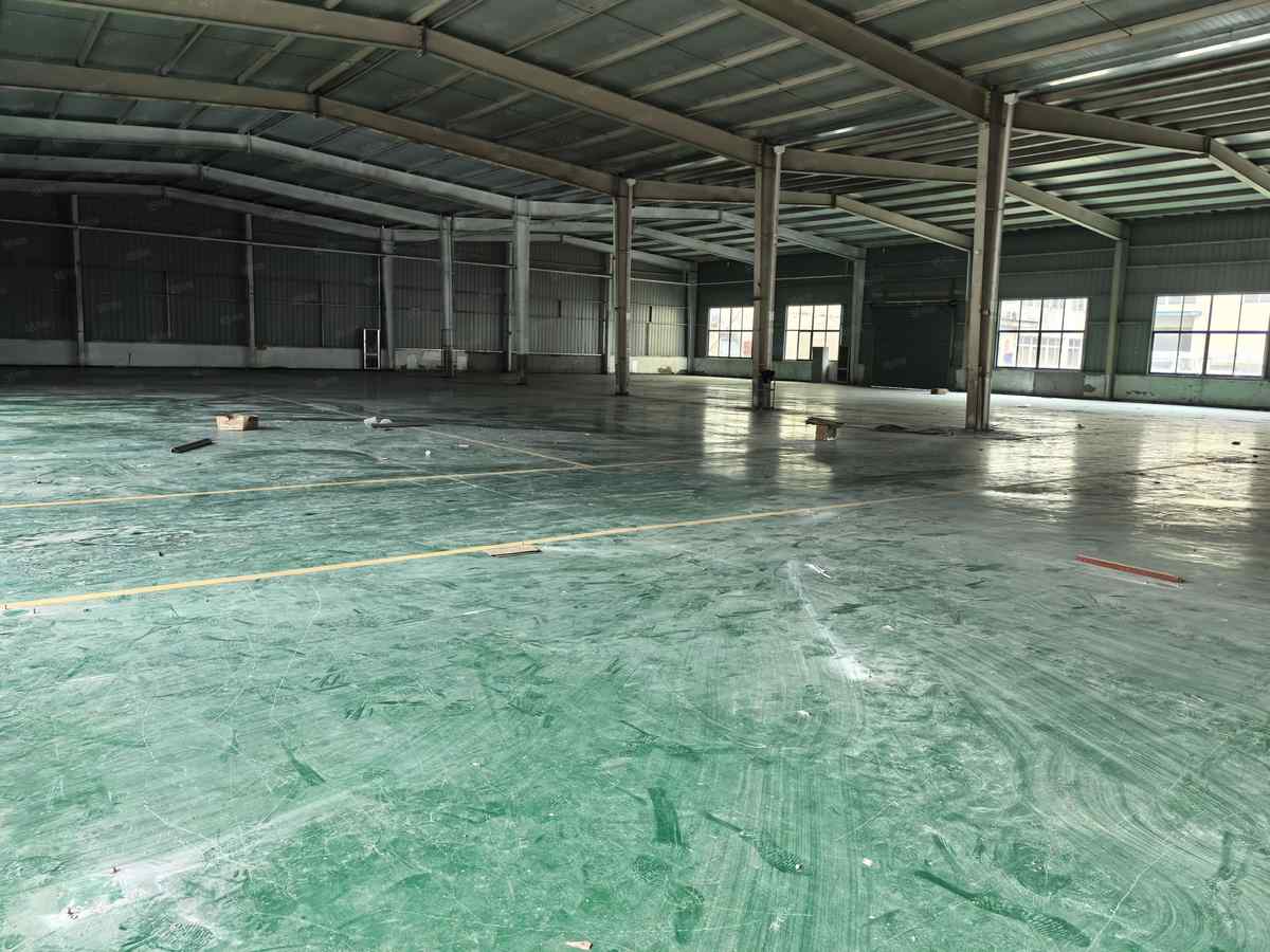 1500平左右，合肥肥东新城独栋一楼厂房出租，地坪漆做好合肥肥东单层通勤便利主干道