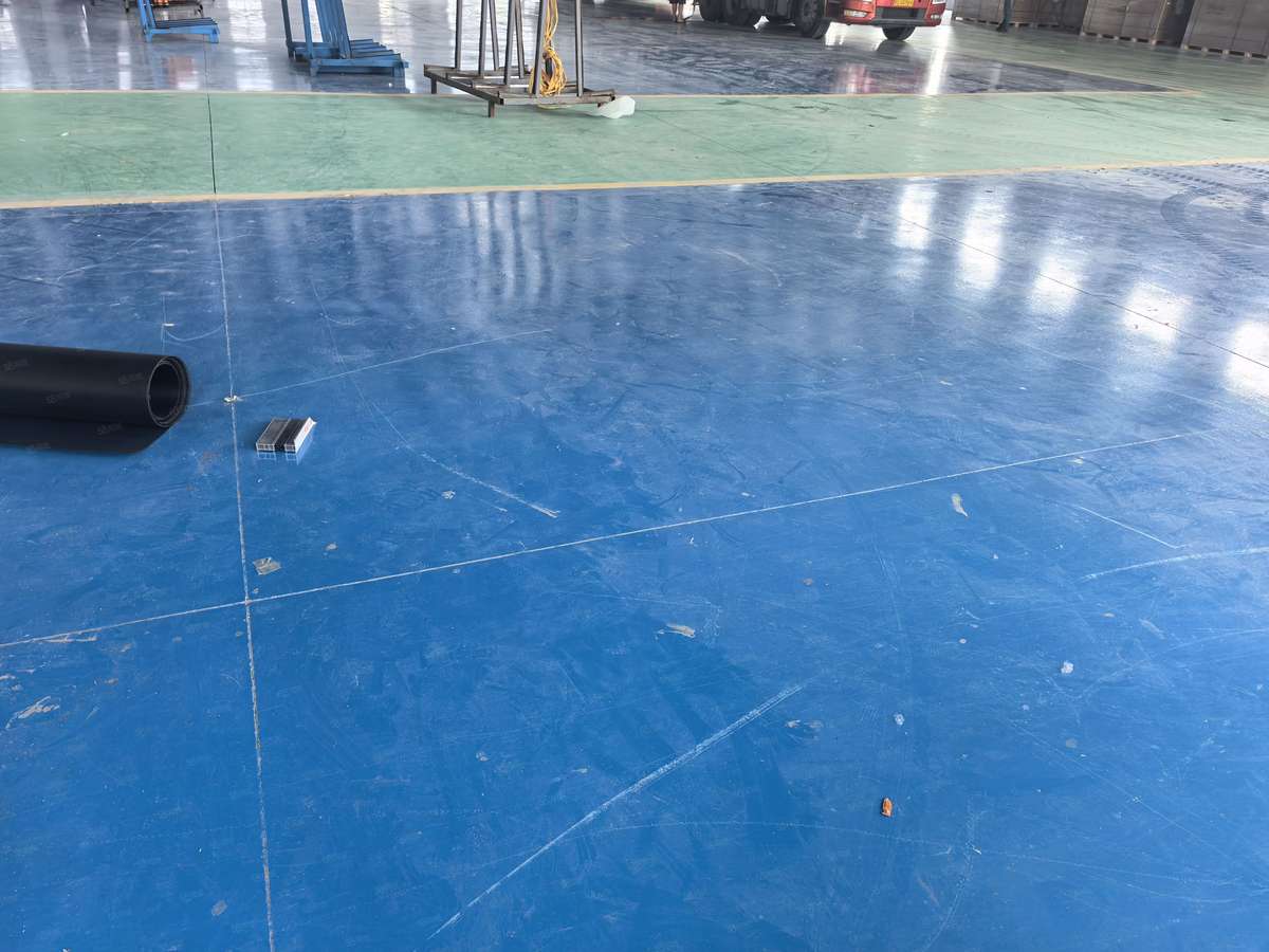 大车可进车间，合肥肥东县城一楼1800平厂房出租，具体条件可谈合单层通勤便利主干道大车好进