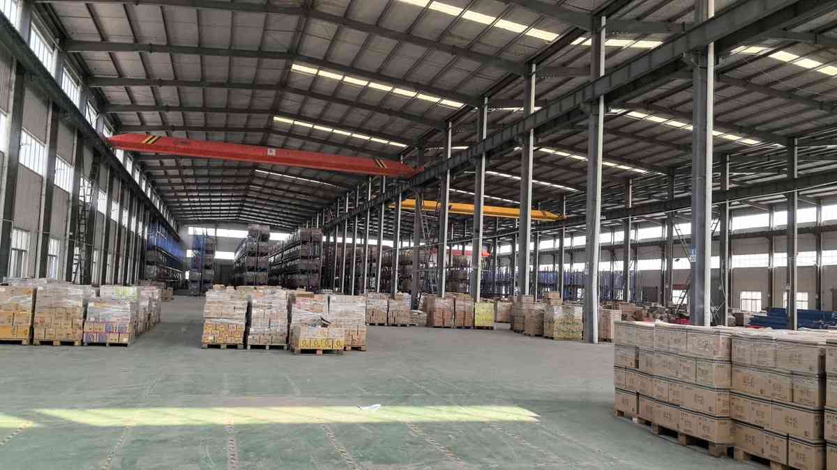 可整租,济南500至10000仓库厂房,可分租厂房出租单层通勤便利