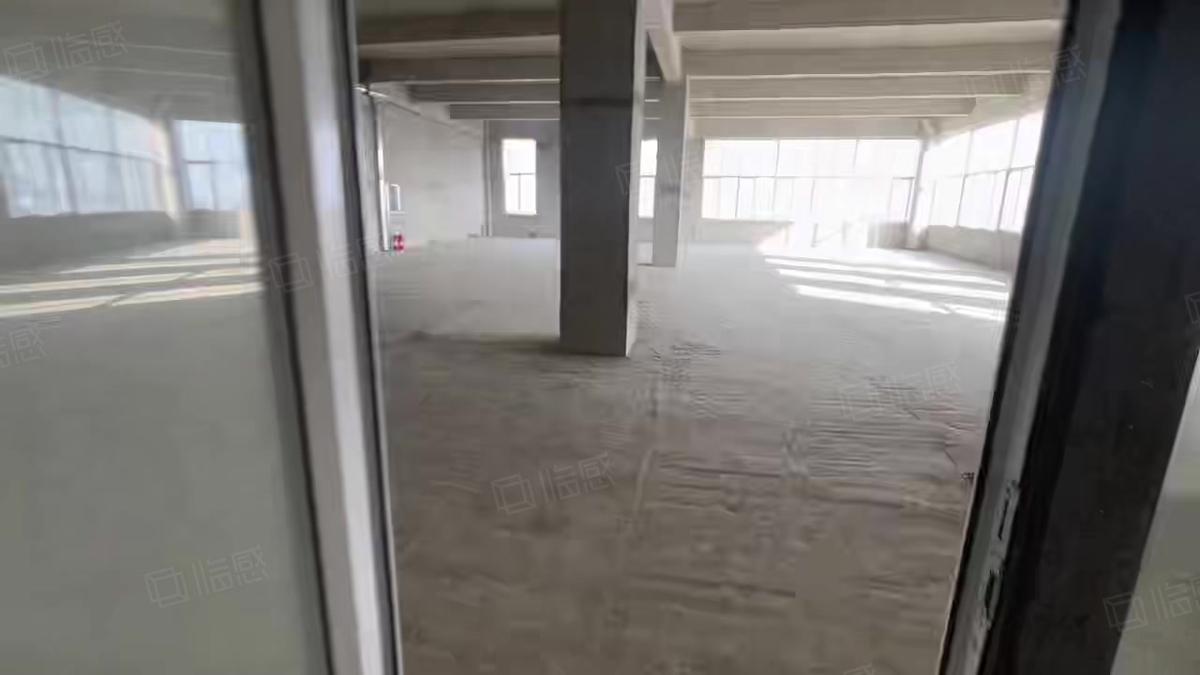 【推荐】济南抄底一口价!现房厂房 高架大学旁 可环评 即81平厂房出租多层
