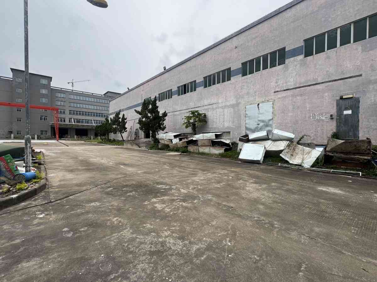 可分租香厂房出租单层可注册,珠海香洲区湾仔一楼6000平米厂房空地