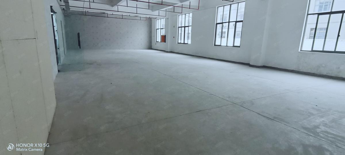 价厂房出租多层轨交,福州1200平600平可做办公可做仓储配货梯