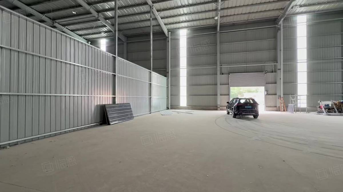 西安新城区 标准厂房 672平 可进大车 通勤便厂房出租单层