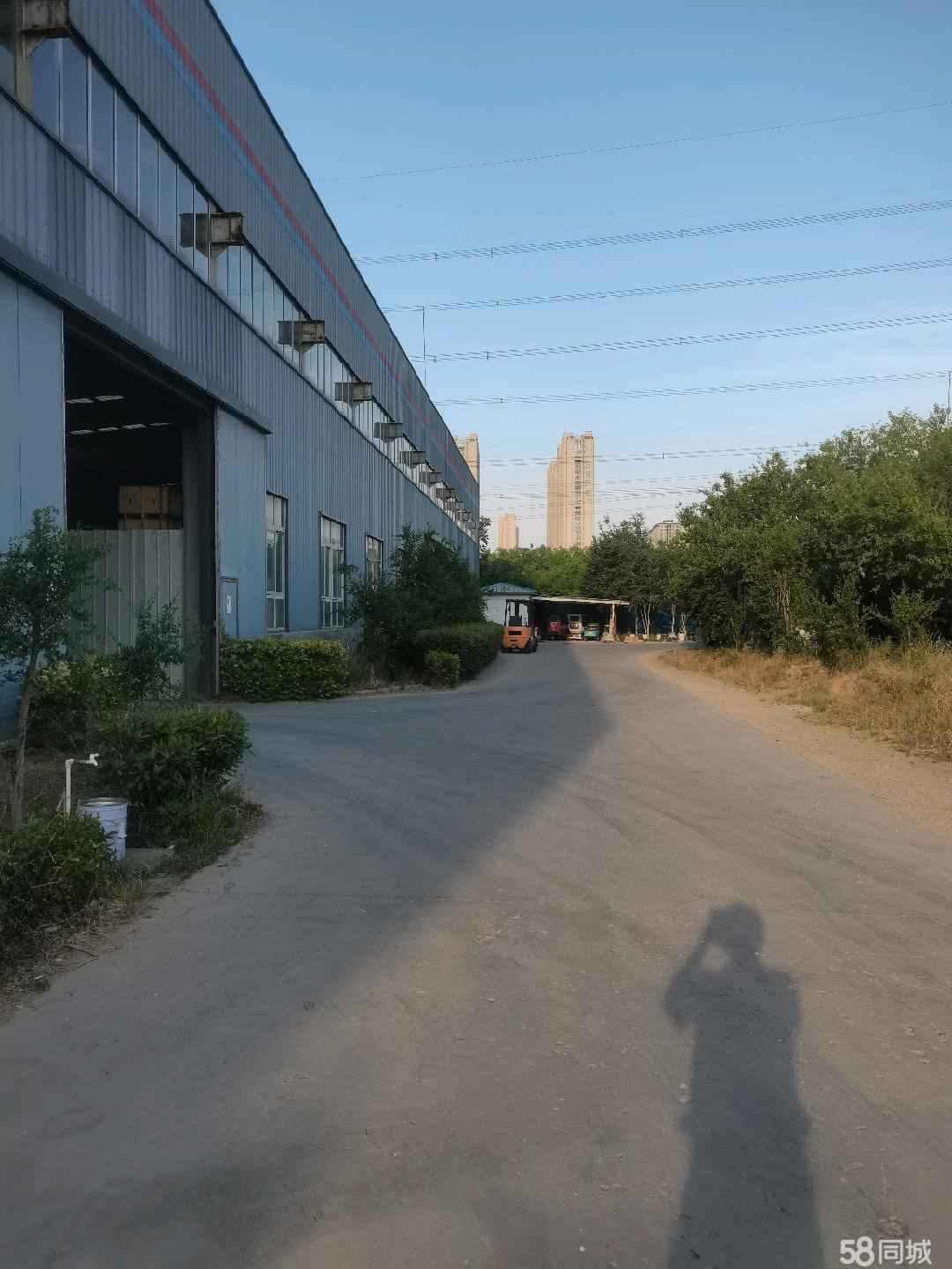 距离五洲城一期30厂房出租单层通勤便利,郑州个人2200平方米可分租