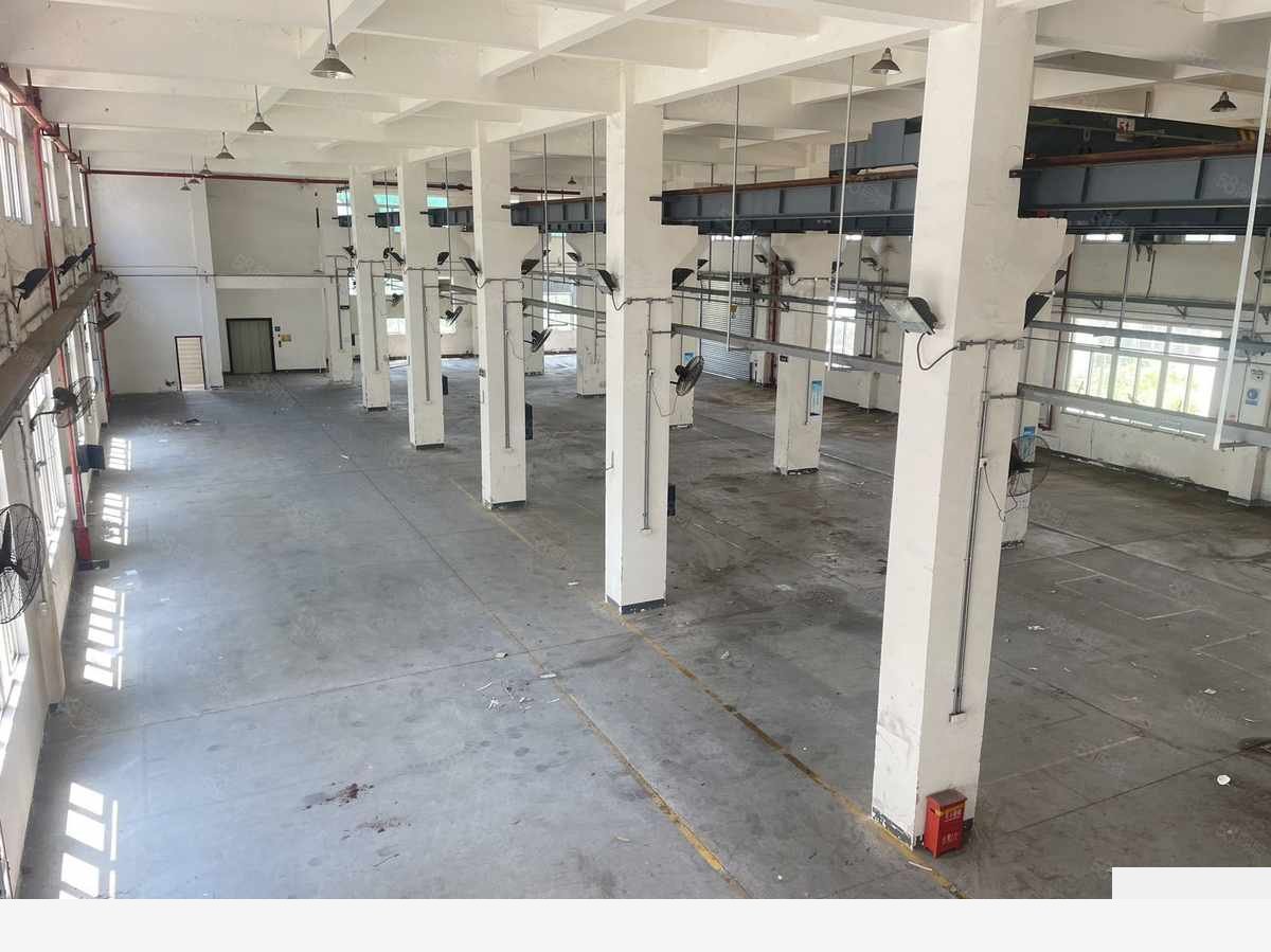 重庆两江蔡家独栋厂房，带航车，内部简装4200平厂房出租单层，净高8米