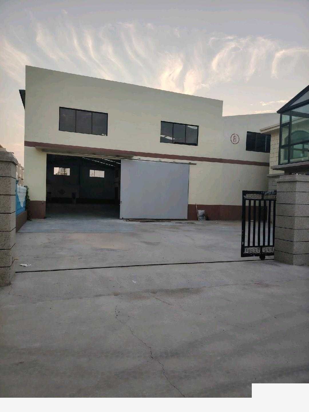 青岛个人，通勤便利 ，临近高速入口胶州2200平厂房出租单层，干净整洁