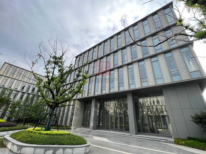 重磅！上海139亿元上海闵行 人工智能 全景｜产业优势与龙头企业全解析正式发布-厂房土地租售选址