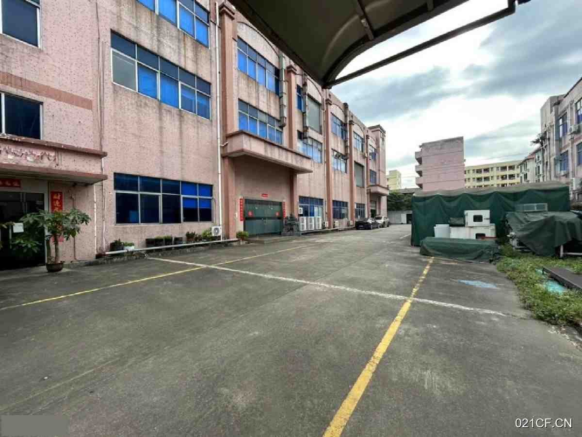深圳宝安沙井黄埔107国道边上原房东独门2500㎡单层大车进出厂房出租