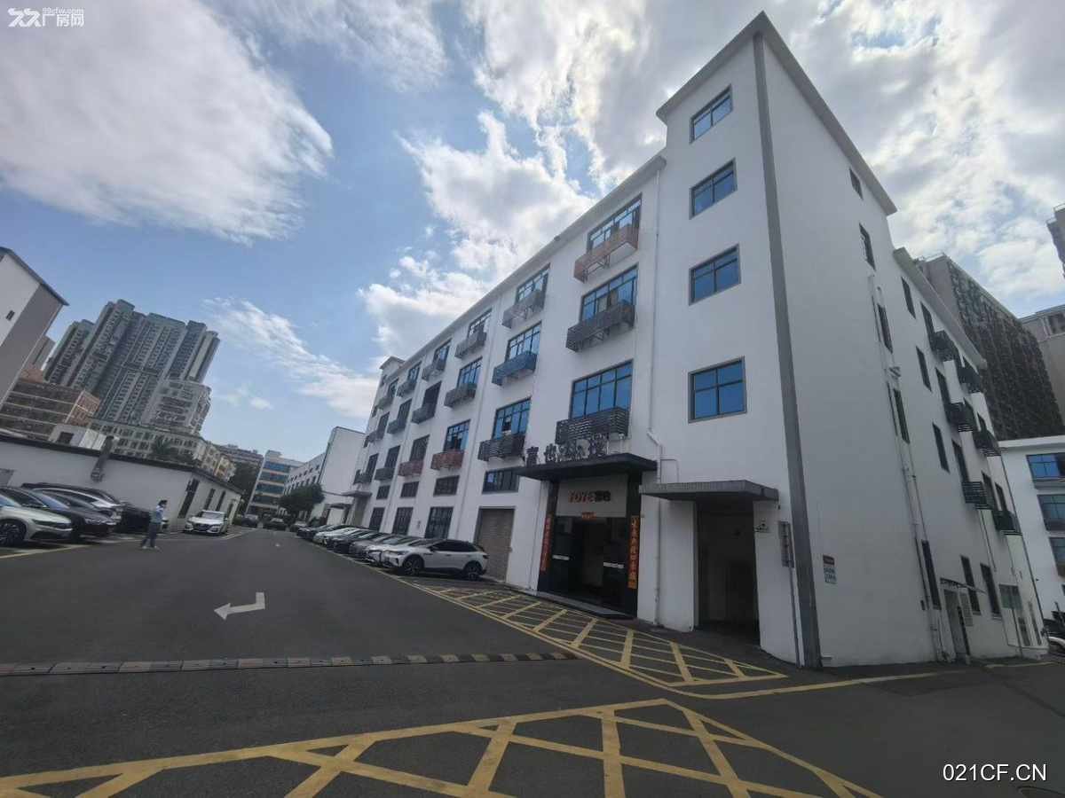 深圳龙华新区大浪龙华商业中心龙华商业中心附近精装修原房东1470㎡标准厂房多层大车进出厂房出租