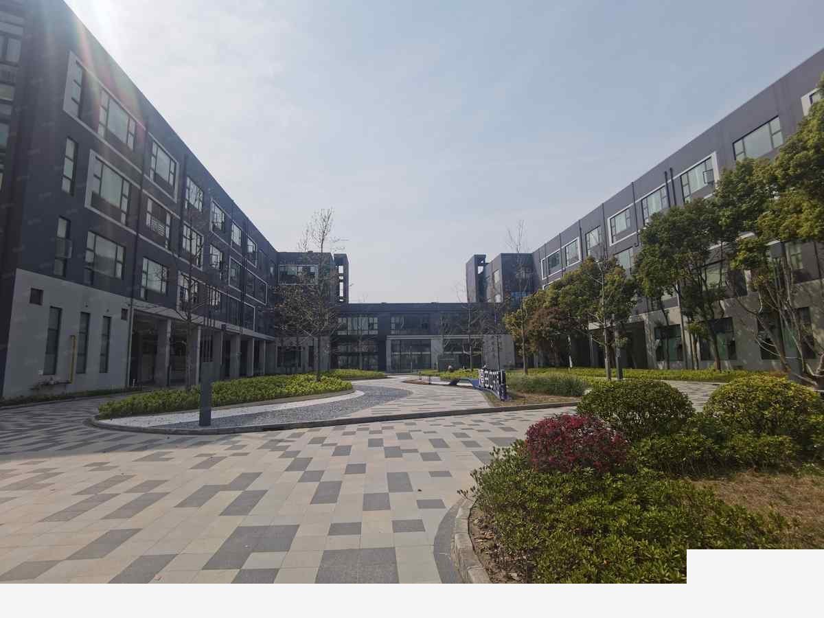 上海上海浦东泥城厂房空余可分租起单价厂房出租,配套完善