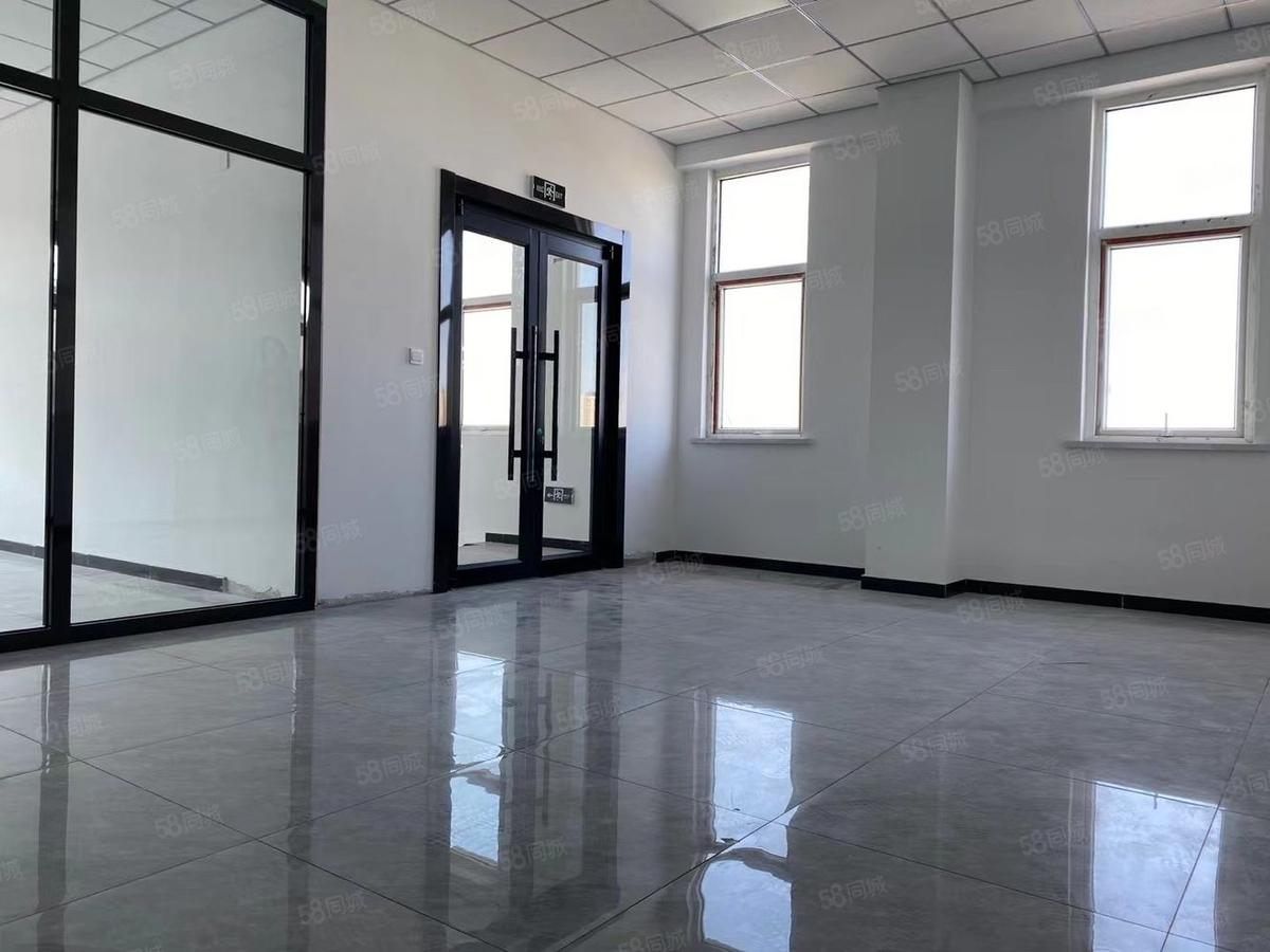 广州番禺市莲路石楼标准园区厂房方，三证齐全，可厂房出租，配套完善