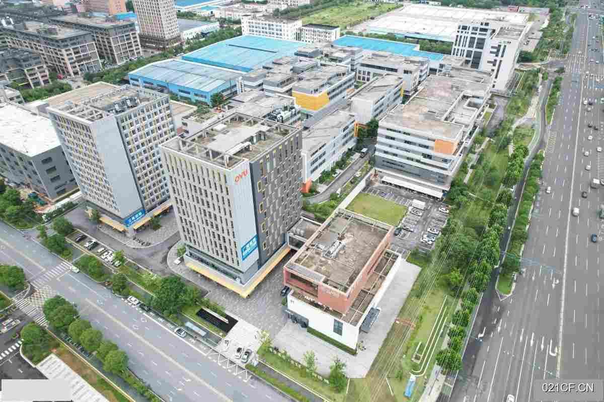 长沙县黄兴大道与螺丝塘路交汇处星沙黄兴大道3号线地铁口独栋首层72米1300㎡多层厂房出售