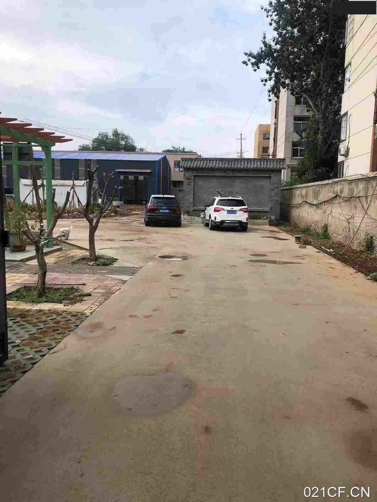 济南长清平安售紧靠经十西路9亩独立大院紧靠经十西路出入独门独院单层全新仓库出售