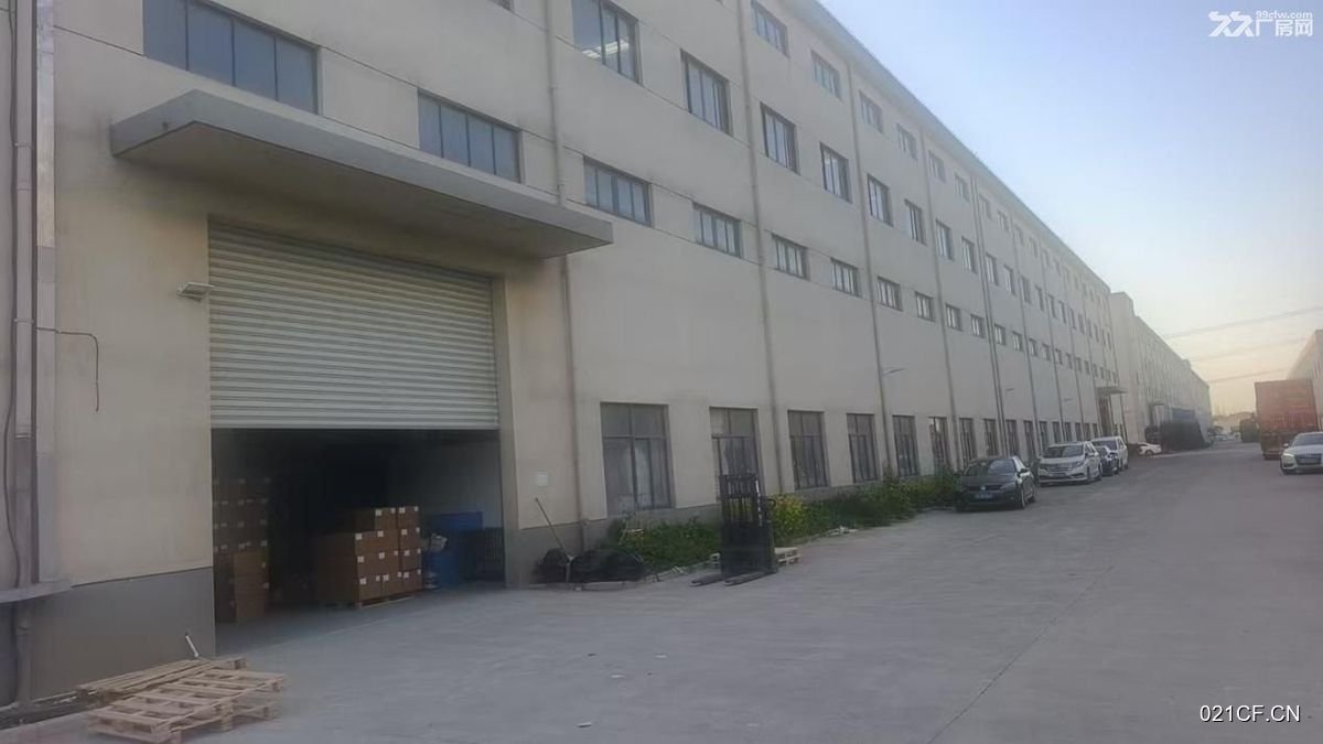 苏州太仓江苏省太仓市沙溪镇大木桥路北侧518号（辉商产业园）主干道可环评空地大有车位可增容现成4600㎡单层双层厂房出租