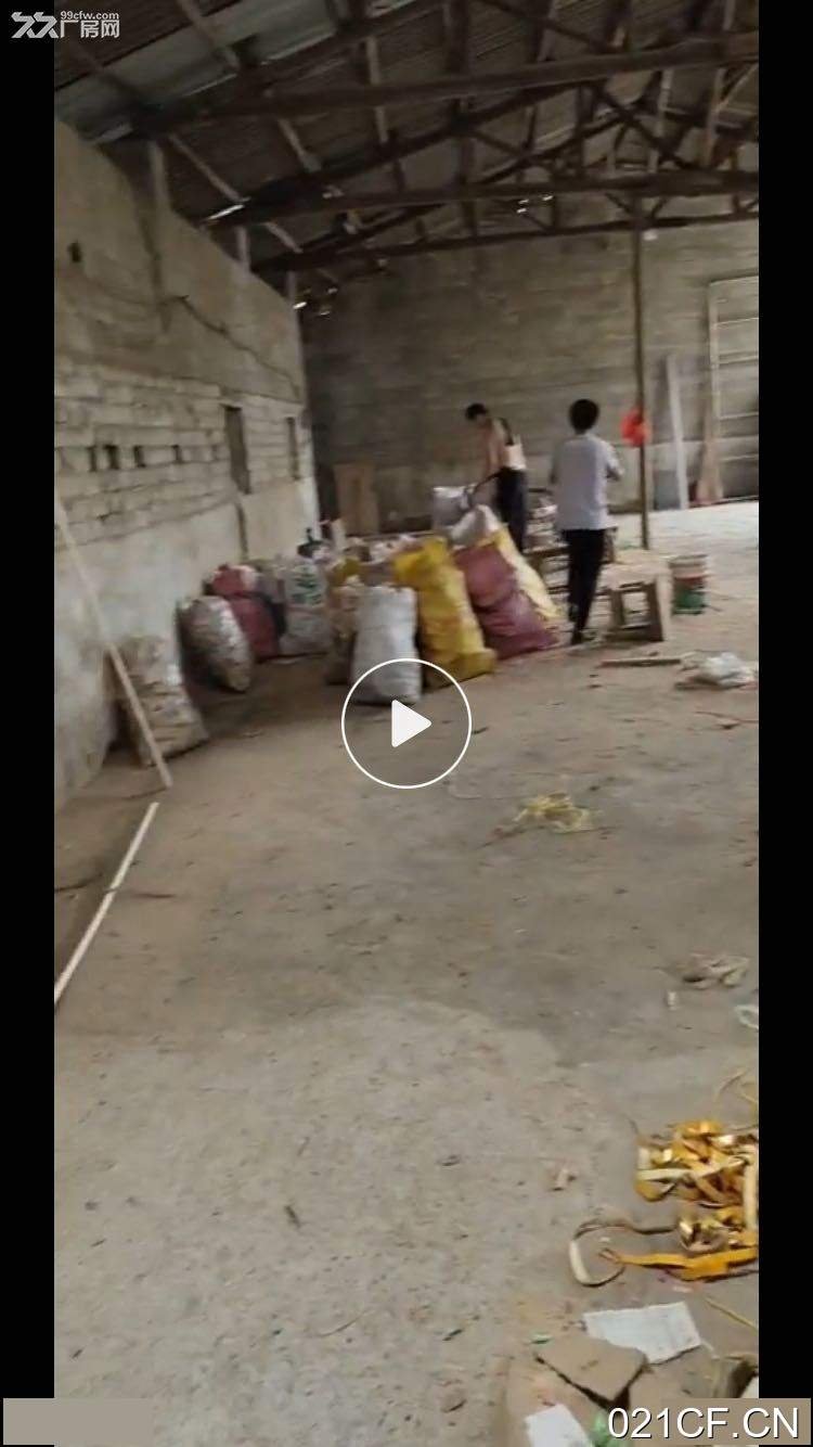 柳州柳南柳州市柳南区西鹅中学附近水和三相电齐全有四间宿舍50㎡独门独院单层大车进出厂房出租