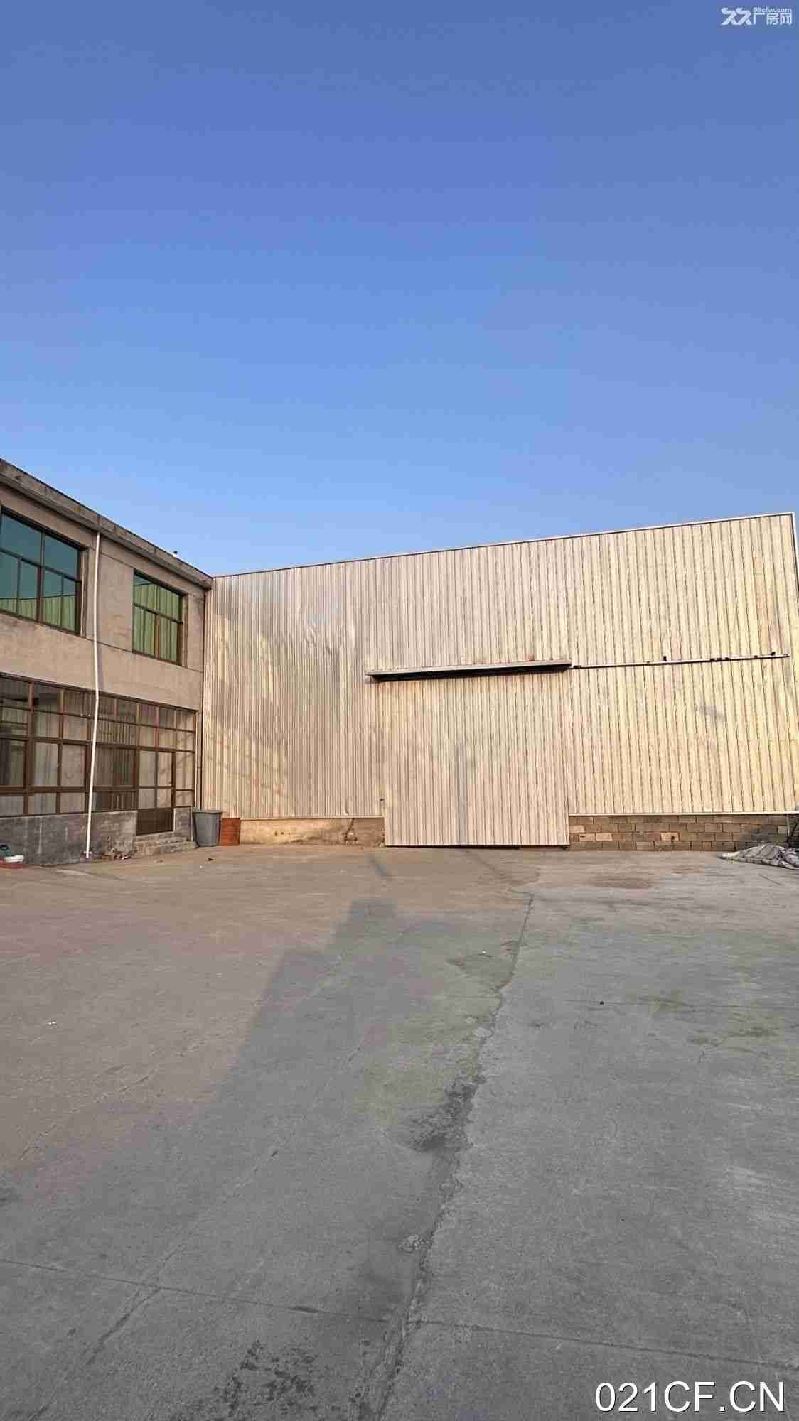 临沂兰山其他二楼宿舍11000㎡标准厂房单层大车进出厂房出租