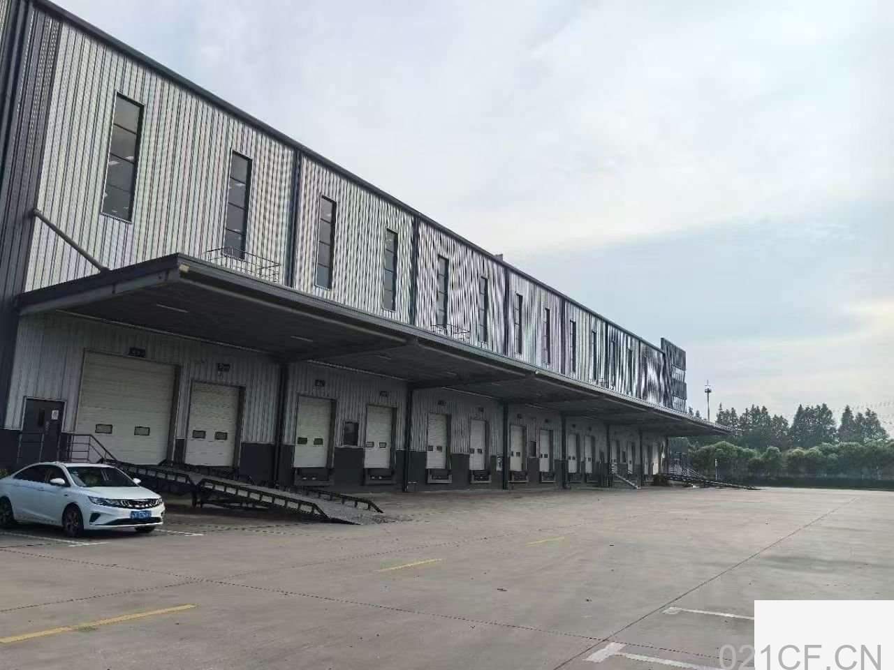 上海嘉定 出租嘉定徐行高平台仓库出租5000平到4万平电商快递城配可短租 仓库出租厂房出租，首层10