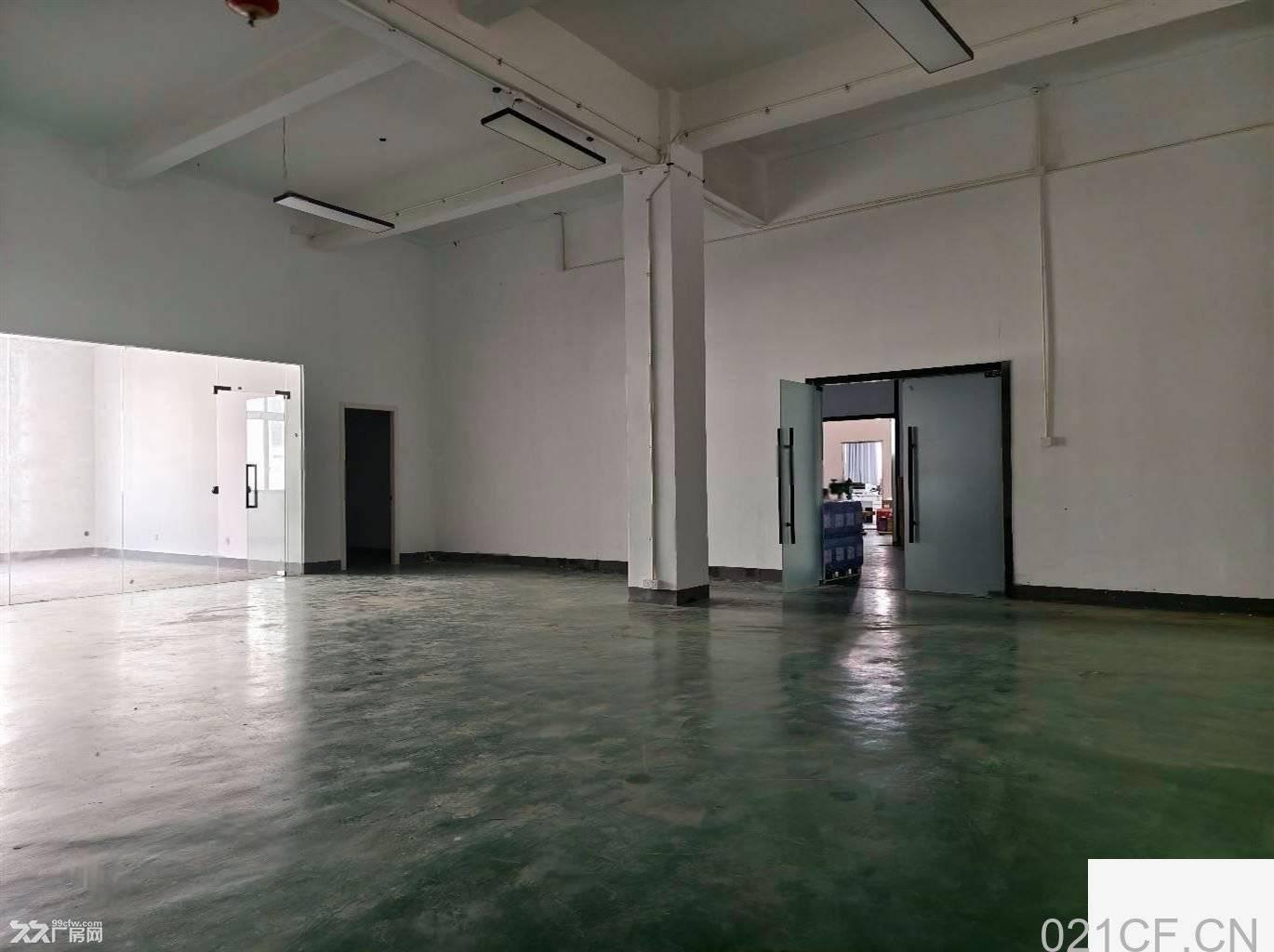 上海 可分租，17号线地铁口，环境优美，大小面积均有，大货梯，大车进出方便厂房出租，地铁直达