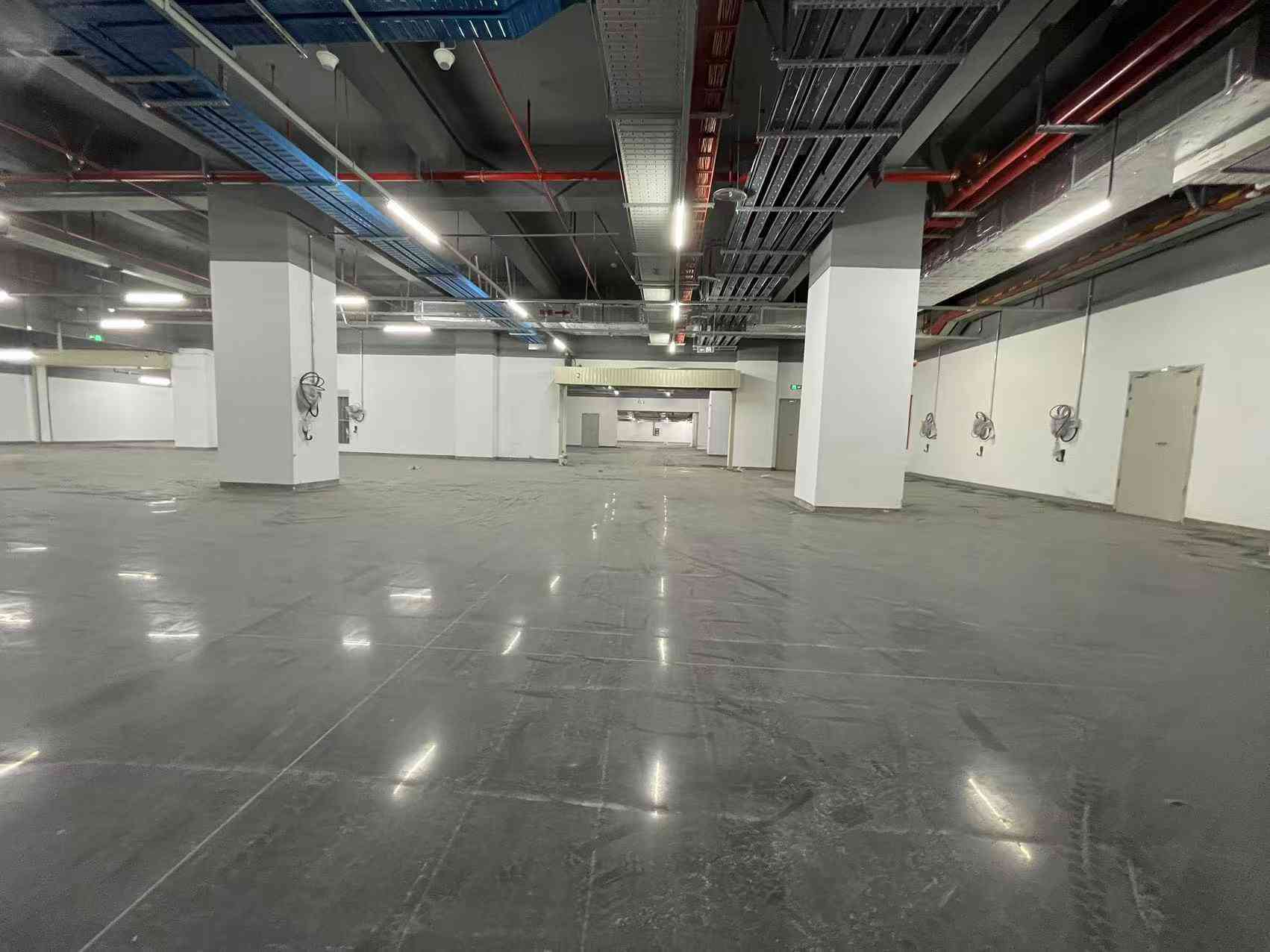 深圳智能传感产业社区停车场