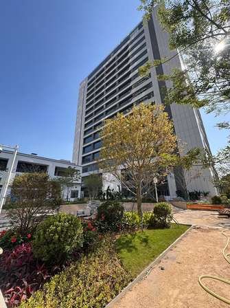 深圳宝安兴东轨交口200米 全新厂房出租 17万方 村委直租 4吨货梯