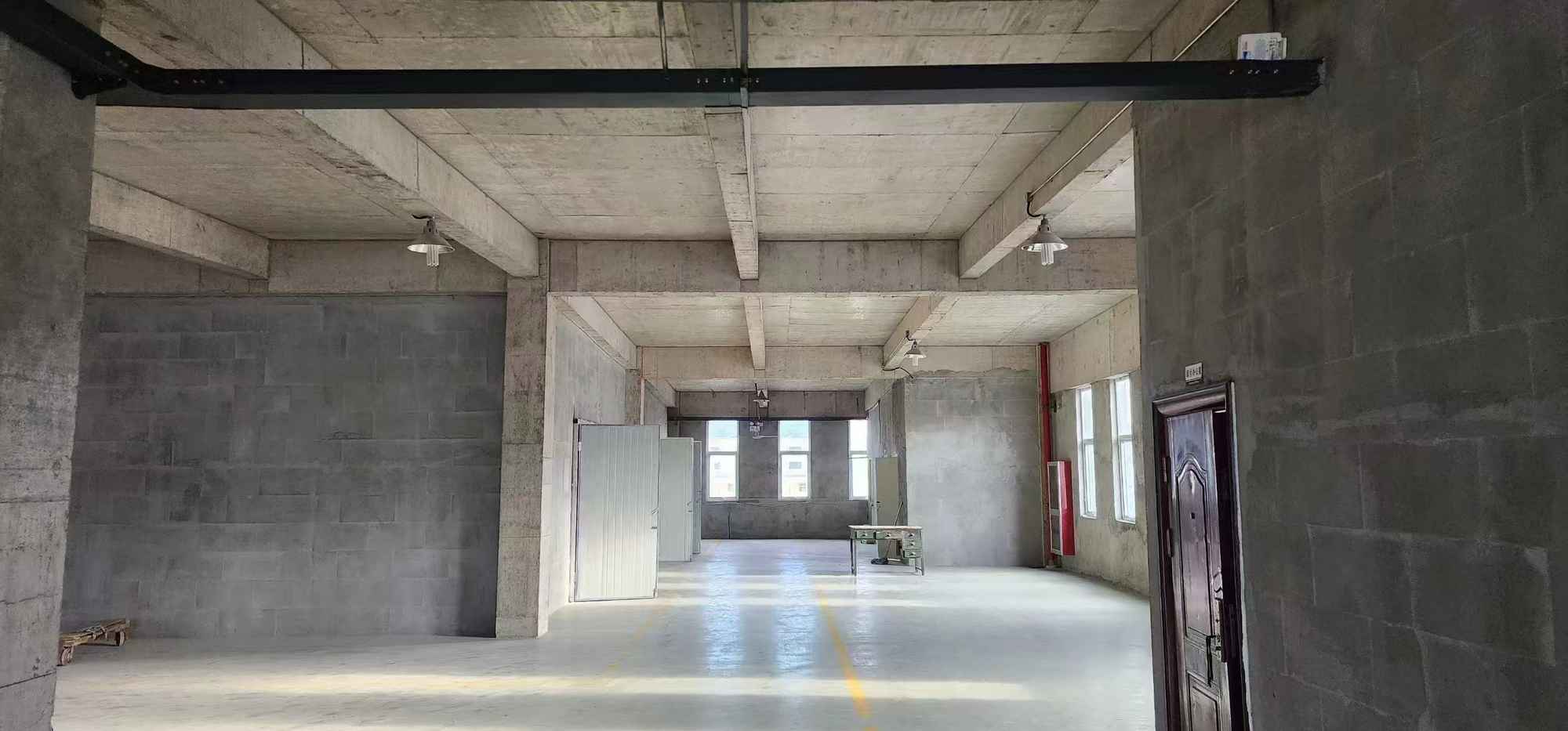 座南昌市青山湖周边昌东建工大厦B座湖区昌东建工大厦高新大道 快速路旁 装修写字楼300办公出租厂房出厂房出租