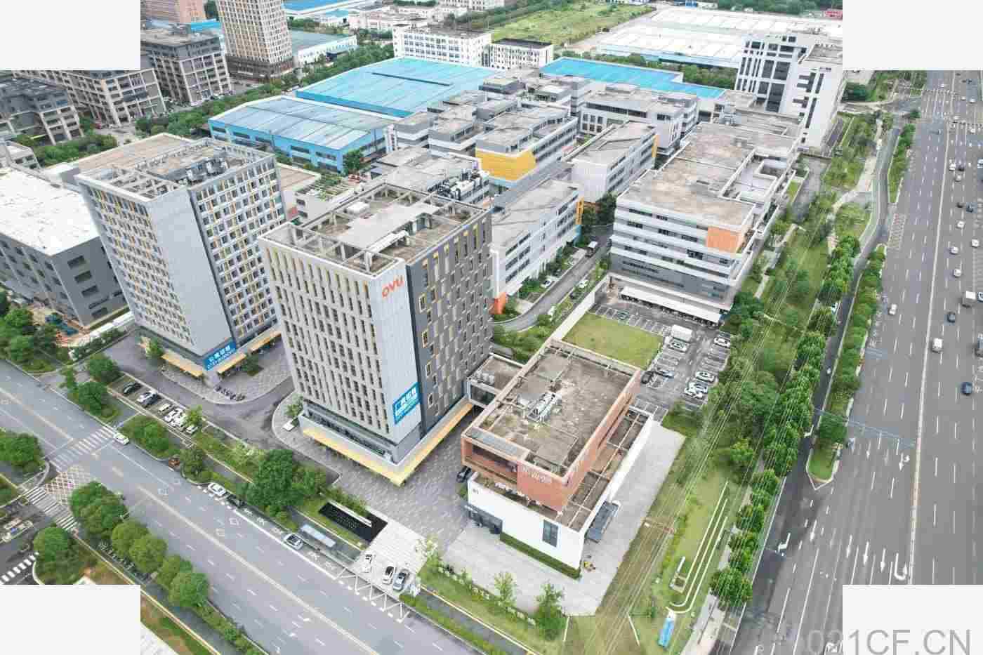 谷与长沙市 星沙黄兴大道3号线地铁口，1300平独栋厂房，首层7.2米。-县厂房出售，首层7.2米层