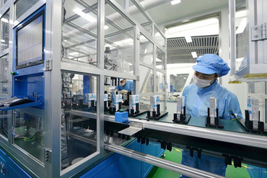 湘潭单价2400元 岳塘区 756 有行车 可按揭 租不厂房出租，配套完善