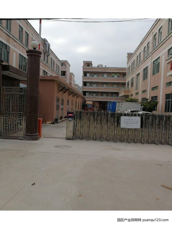 深圳东莞4000㎡ 长安靠原房东独门独院超大空地形象好水电齐全租金便宜厂房出租，首层5米层高